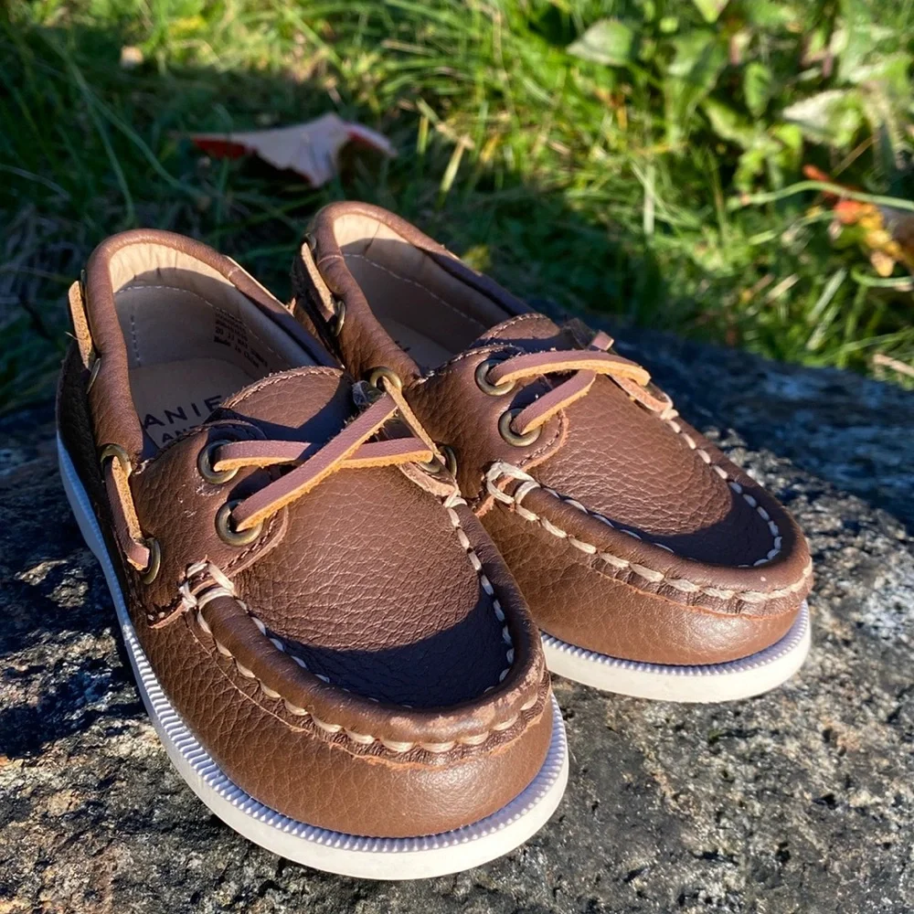 Janie and Jack deck shoes size 5 - Picture 1 of 7